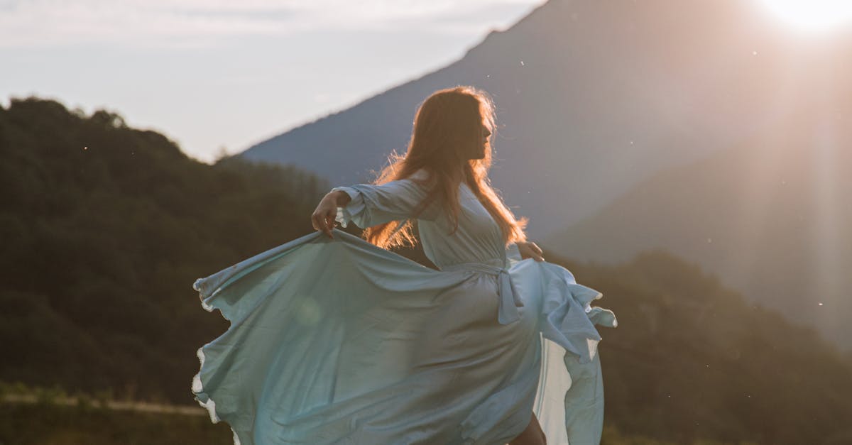 Floral Updos: A Timeless Choice for Bridal Hairstyles