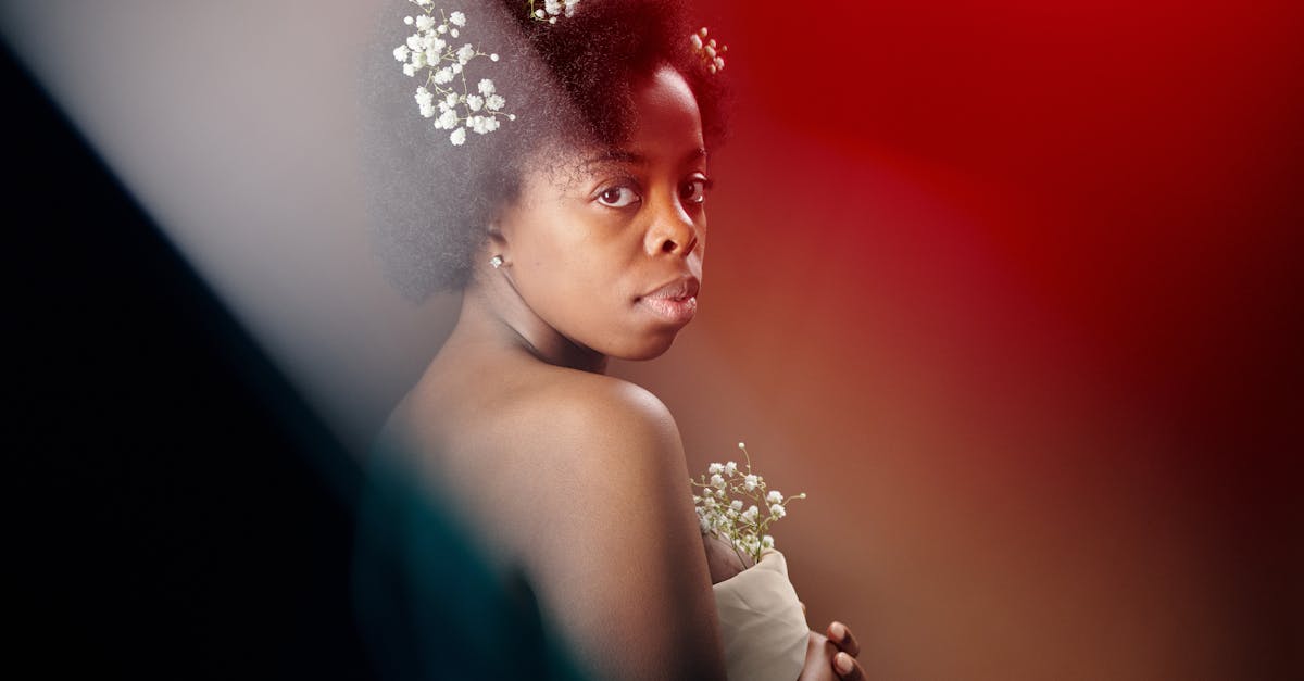 Iconic Hollywood Waves for Classic Bridal Glamour