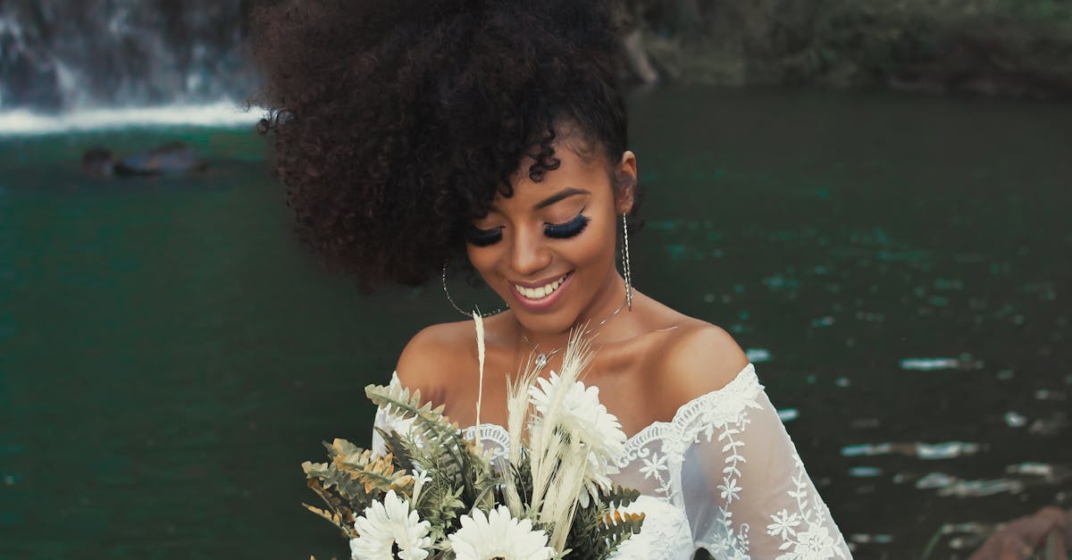 Step-by-Step Guide to Creating a Vintage Updo for Your Wedding Day